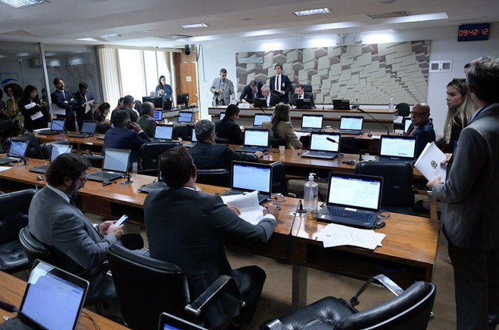 CAE aprova possibilidade de mediação tributária na cobrança de impostos Fonte: Agência Senado